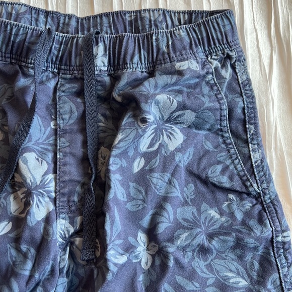 UNIQLO Men’s Swim Trunks - Picture 2 of 4